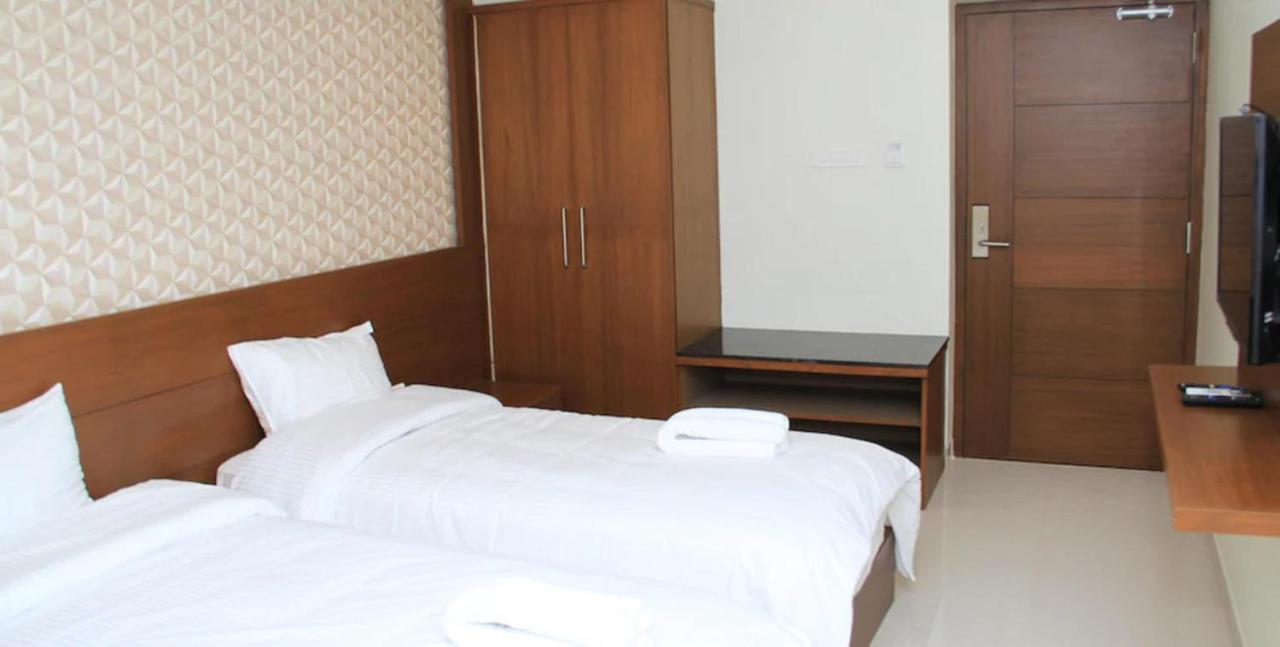 A And M Rooms And Residences 첸나이 외부 사진